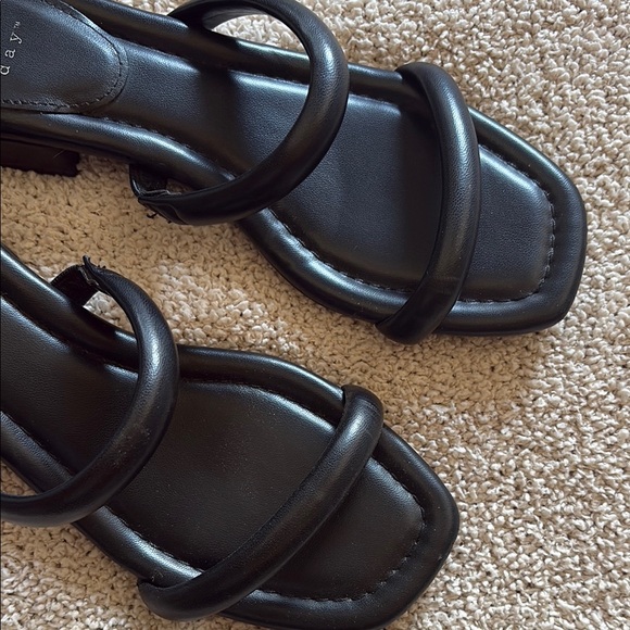 Target Slide Sandals - Picture 2 of 5